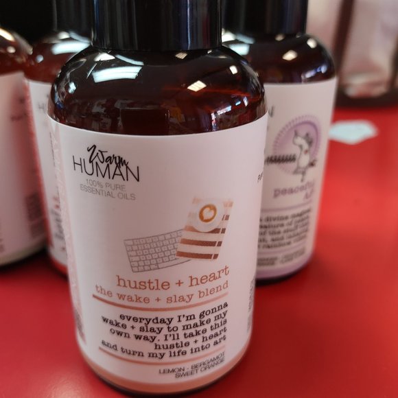 Aromatherapy spray for room and body - HUSTLE & HEAT - THE WAKE & SLAY BLEND - Picture 1 of 1